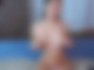 CorrinneHillestad's Live Sex Cam Show
