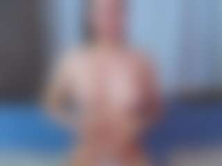 CorrinneHillestad's Live Sex Cam Show