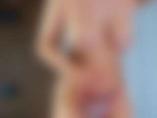 Live cam show with CorrinneHillestad - Granny Squirt on ObeyMaria
