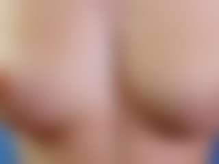 Live cam show with CorrinneHillestad - Brown Hair Teen (18+) on Camsoda