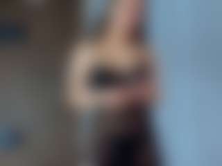 Live cam show with CorrinneHillestad - Granny Blonde Hair on Fling VIP Chat