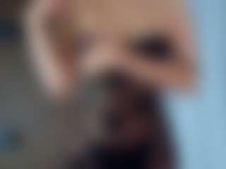 CorrinneHillestad's Live Sex Cam Show
