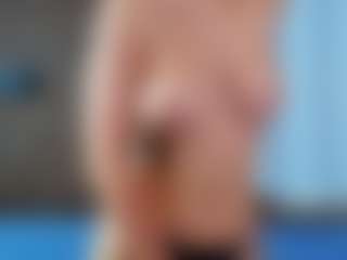 CorrinneHillestad's Live Sex Cam Show