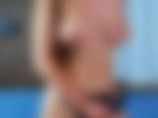 CorrinneHillestad's Live Sex Cam Show