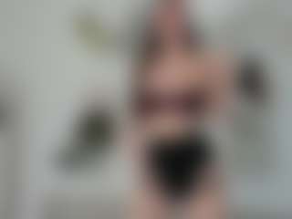 CorrinneHillestad's Live Sex Cam Show