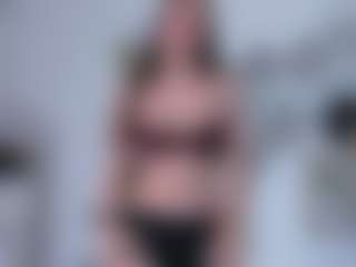Live cam show with CorrinneHillestad - Granny on xxxlivecams.org