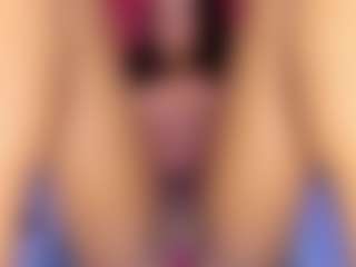 Live cam show with ElyseBrooks - Young Adult on AdultVida.com