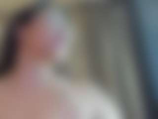 Live cam show with hanna-backer - Middle Aged on Camsoda