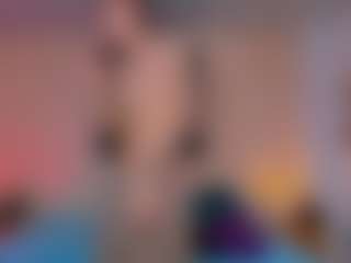 Live cam show with Hanna-fox20 - Tease on Camsoda
