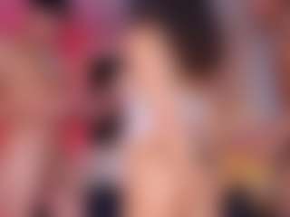 Live cam show with Hanna-fox20 - Tease on milfzrlive.com