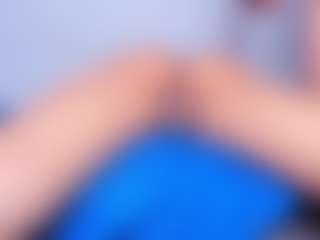 Live cam show with Hanna-fox20 - Smoking on boobsie.com