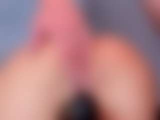Live cam show with Hanna-fox20 - Smoking on Camsoda