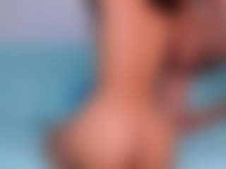 Live cam show with Hanna-fox20 - Drinking on Camsoda