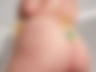 Live cam show with Kailyn Rossee - Thick on slutload