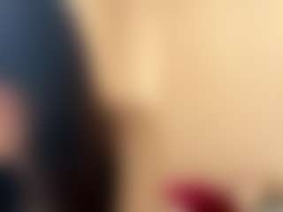 Live cam show with LaurenGrey - Flirt on Mixed Magazine Live