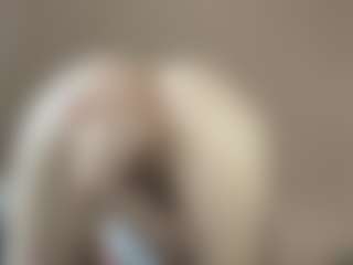 Live cam show with LaurenGrey - Big Clit on Chatstar
