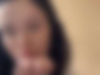 Live cam show with LaurenGrey - Flirt on realtime-chat