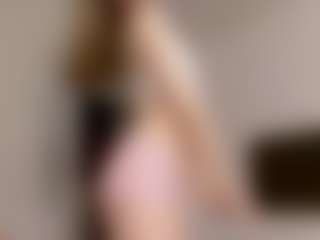 Live cam show with LorindaEhr - Gamer Pornstar on TastyBlacksLive
