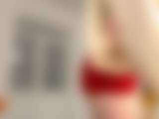 Live cam show with LorindaEhr - Gamer on Camsoda