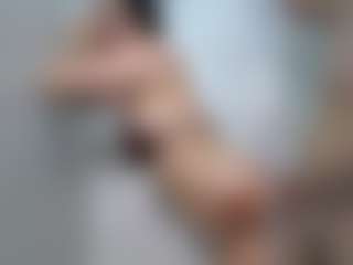Live cam show with Valery Dravith - Handjob on Camsoda