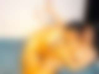 Live cam show with Valery Dravith - Teen (18+) on hrnylive.com