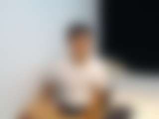 Live cam show with Valery Dravith - Skinny on Lustler