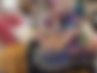 Live cam show with The Butterfly Chick - Blonde Hair Middle Aged on Free Soda