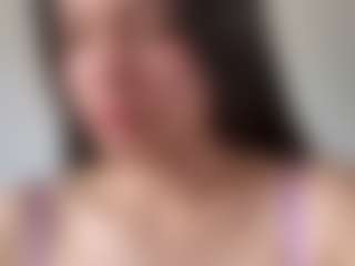 Live cam show with Charlotte - New Shaved Pussy on Camsoda