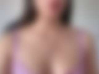 Live cam show with Charlotte - Average on Camsoda