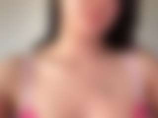 Live cam show with Charlotte - Fingers on Camsoda