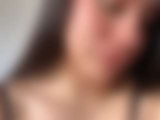 Live cam show with Charlotte - Fingering Young Adult on Camsoda
