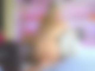 Live cam show with Chiara Lewis - Gamer Athletic on Strip Flash - Live Sex Shows