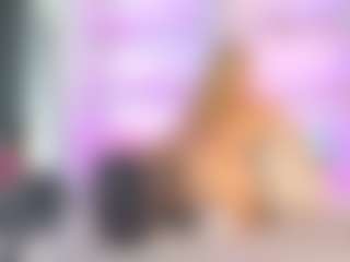 Live cam show with Chiara Lewis - Brown Hair on SmokeAndPoke