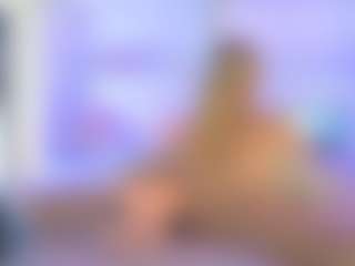 Live cam show with Chiara Lewis - Skinny on CamClone