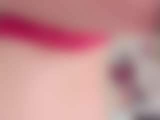 Live cam show with lunabloomm - Cute on Streamer API