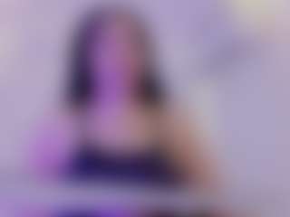 Live cam show with lunabloomm - Gagging on Dolls Live
