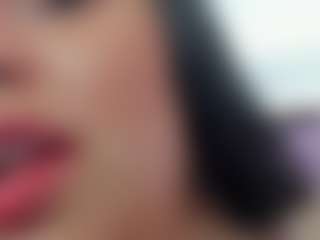 Live cam show with lunabloomm - Gagging on SinfulBabes