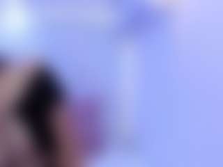 Live cam show with lunabloomm - Gagging on crypto-cams