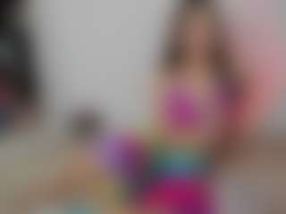Live cam show with alannarussell - Wet on AdultVida.com