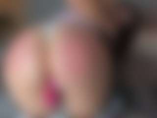 alannarussell's Live Sex Cam Show
