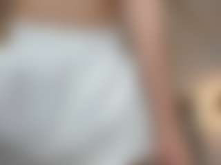 Live cam show with alannarussell - Skinny on Camsoda