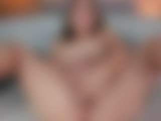 Live cam show with alannarussell - Brown Hair on CamwithHer