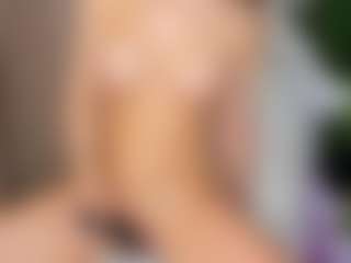 Live cam show with Eire-Spencer - MILF on CamwithHer
