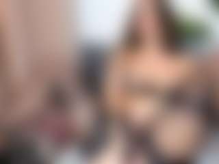 Live cam show with Eire-Spencer - Petite on Camsoda