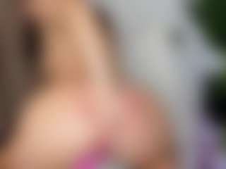 Eire-Spencer MILF webcam performer live streaming
