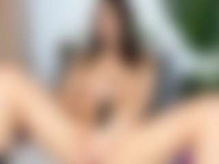 Live cam show with Eire-Spencer - MILF on CamClone