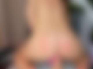Live cam show with Eire-Spencer - Cock Rating on Camiplay Live