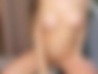 Eire-Spencer MILF webcam performer live streaming
