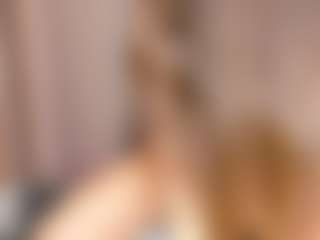 Live cam show with Eire-Spencer - Submissive on CamClone