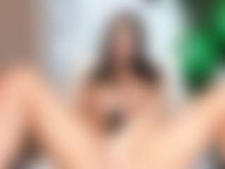 Live cam show with Eire-Spencer - Brown Hair Petite on CamClone